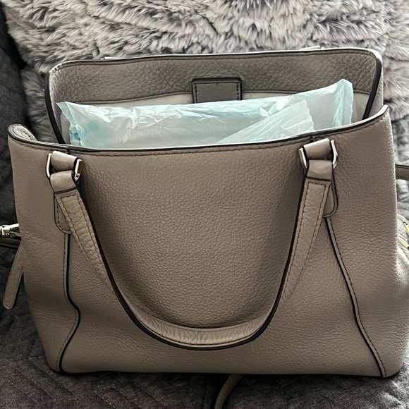 Kate Spade ♠️ Jackson, Medium Triple Compartment Satchel Crossbody Bag - Picture 2 of 12